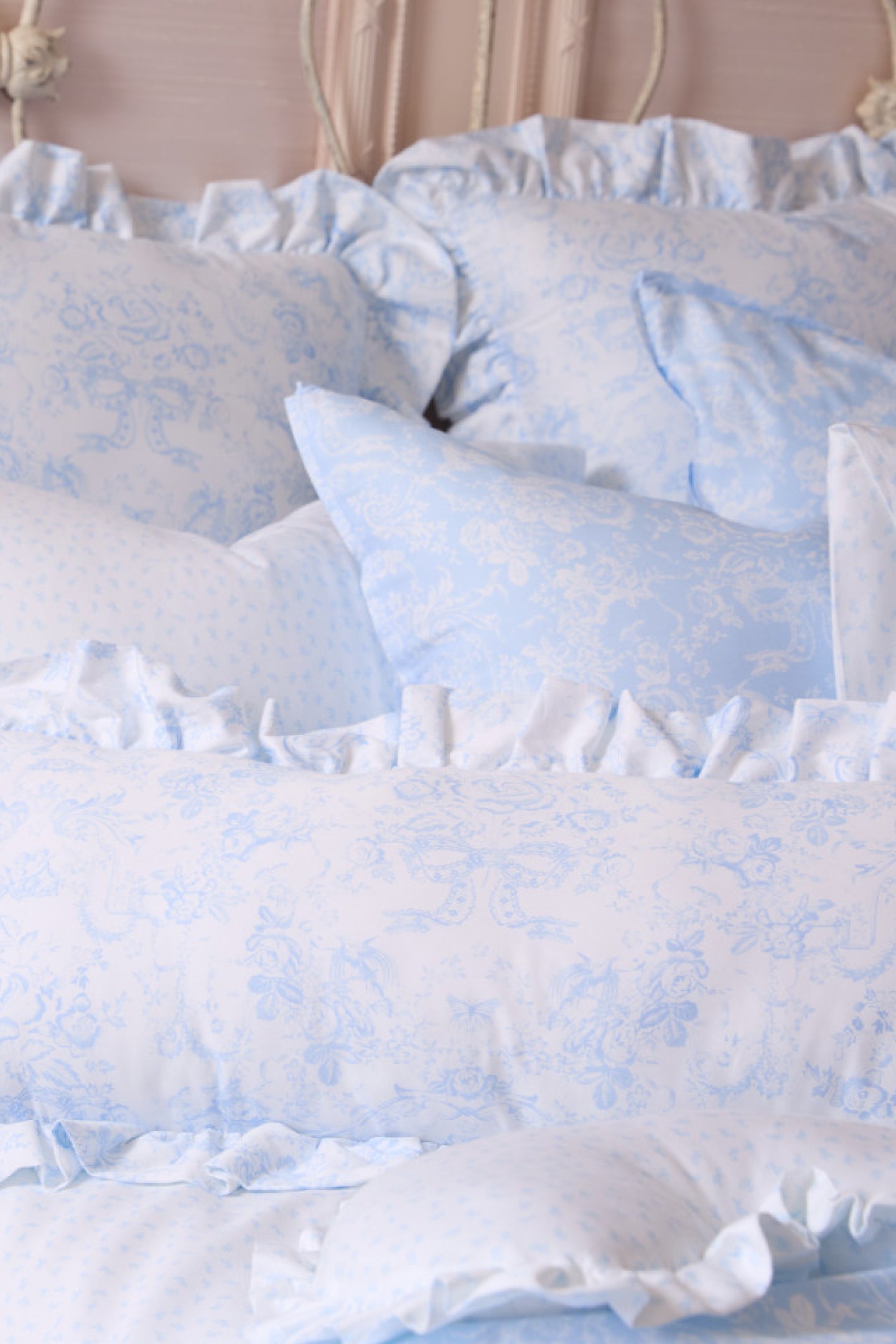 Ruffle Throw Pillow - NANTUCKET BLUE